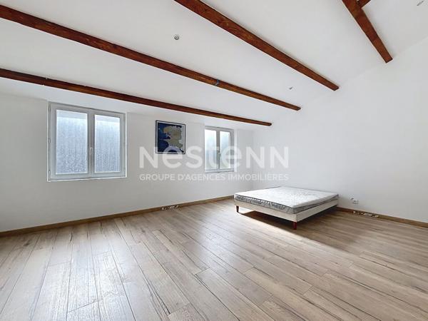 LUCON - MAISON DE VILLE