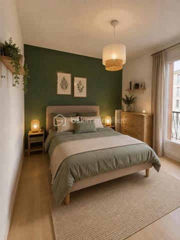 Ce bel appartement au 3ème étage se compose d’un grand salon lumineux et calme donnant accès à une agréable terrasse, d’une cuisine indépendante, d’une salle d'eau et d’un WC séparé, de trois chambres et d'un beau dressing.IL bénéficie également d’une cave privative et d’un ascenseur.

Vous apprécierez particulièrement son environnement verdoyant et paisible, avec la Torse qui passe au pied de la résidence et le Parc de la Torse à proximité.
L’appartement est idéalement situé, proche de toutes les commodités.
Un logement spacieux, calme et agréable à vivre, idéal pour une famille à la recherche de confort et de proximité avec toutes les commodités.

Confiez votre projet à Caroline DIEDHIOU pour cette vente exclusive. Une opportunité à ne pas manquer !