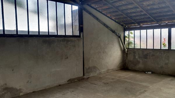 Maison avec local à rénover - Corbeil Essonnes 7 pièce(s) 386 m2