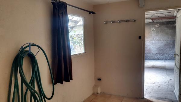 Maison avec local à rénover - Corbeil Essonnes 7 pièce(s) 386 m2