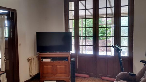 Maison avec local à rénover - Corbeil Essonnes 7 pièce(s) 386 m2