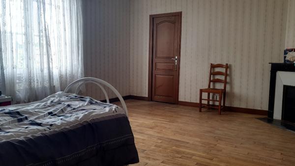 Maison avec local à rénover - Corbeil Essonnes 7 pièce(s) 386 m2