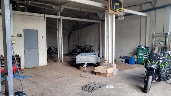 Maison avec local à rénover - Corbeil Essonnes 7 pièce(s) 386 m2