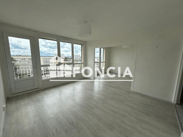 Location Appartement 4 pièces 70 m² - LE PANORAMIC Reims 51100
