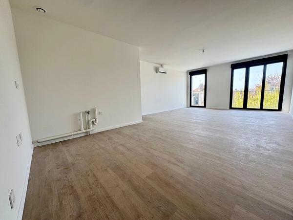 Location                                                      Appartement
                        
                     3 pièces                      67 m2                     à Fontenay-Trésigny