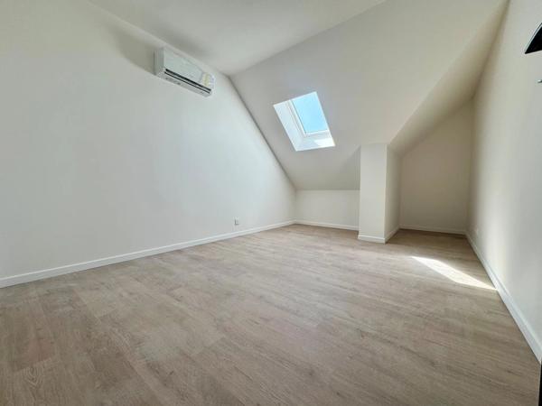 Location                                                      Appartement
                        
                     3 pièces                      67 m2                     à Fontenay-Trésigny