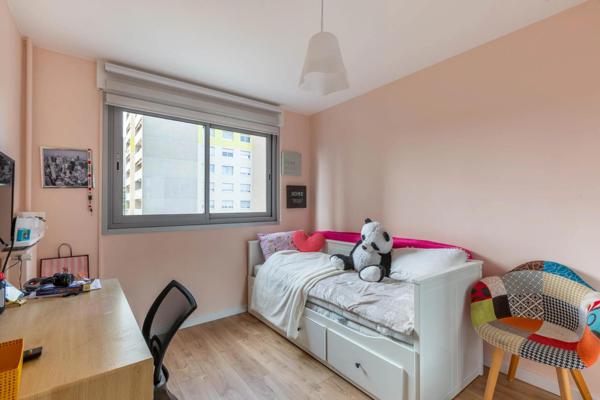 Appartement de 5 pièces de 107 m² à Bron