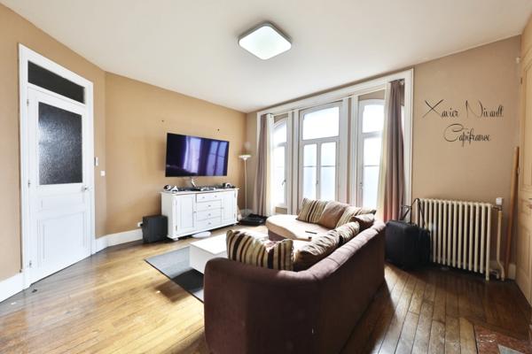 Maison à vendre 7 pièces proche de MONTREVEL EN BRESSE (01)