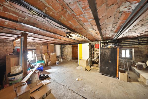 Maison à vendre 7 pièces proche de MONTREVEL EN BRESSE (01)