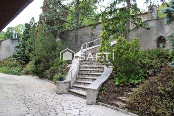 Maison 228m² sur terrain de 1100m²