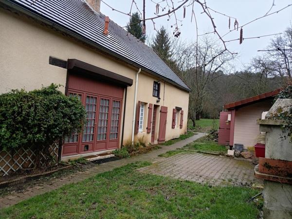 Charmante maison au fond d’une impasse, au bord du ruisseau sur 4290m2