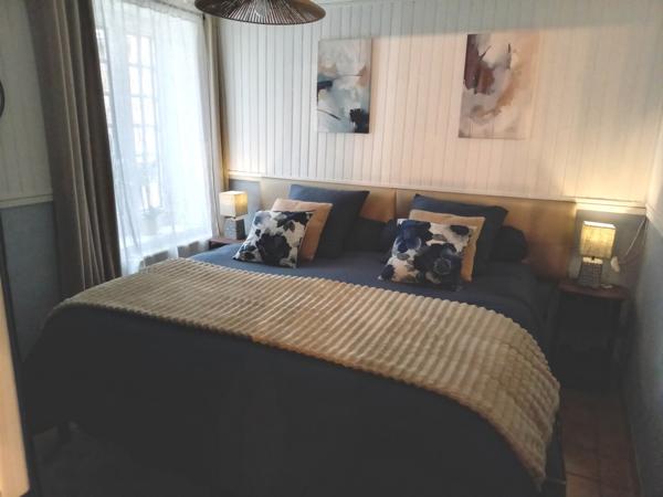 Charmante maison au fond d’une impasse, au bord du ruisseau sur 4290m2