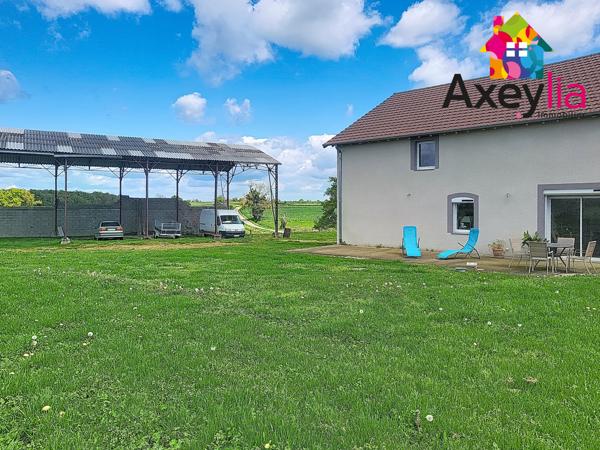Marcigny (71110) A VENDRE - SECTEUR MARCIGNY - Corps de ferme rénové, terrain 6232m² et dépendances