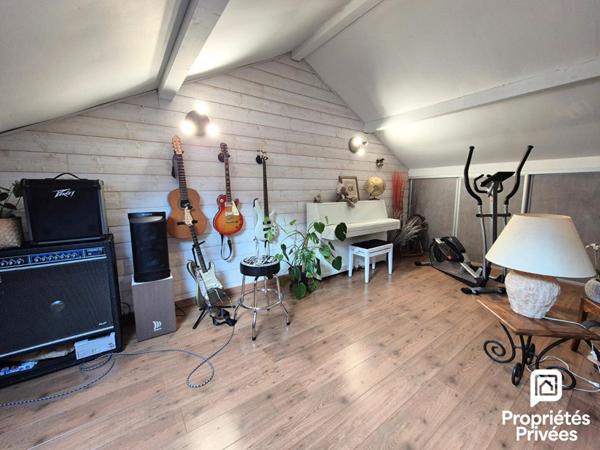 Maison 150m2 - 4 chambres - Sous-sol complet - Piscine