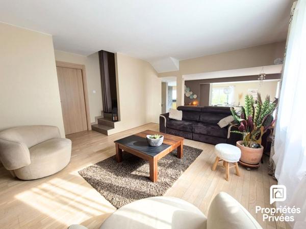 Maison 150m2 - 4 chambres - Sous-sol complet - Piscine