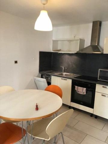 Appartement à louer    2 pièces •  Saintes