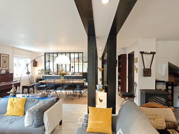 MAISON 5 CHAMBRES Lezay (79120)