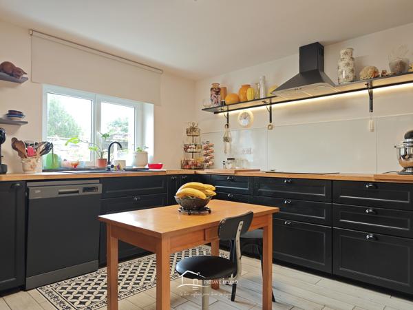 MAISON 5 CHAMBRES Lezay (79120)