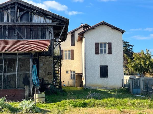 Marciac(32)proche:MAISON de 1720 en pierres, dans son jus, avec grange et jardin 680m2, au cœur d'un village patrimonial, ecole et commerces de proximité, pres de MARCIAC (32)assainissement collectif
