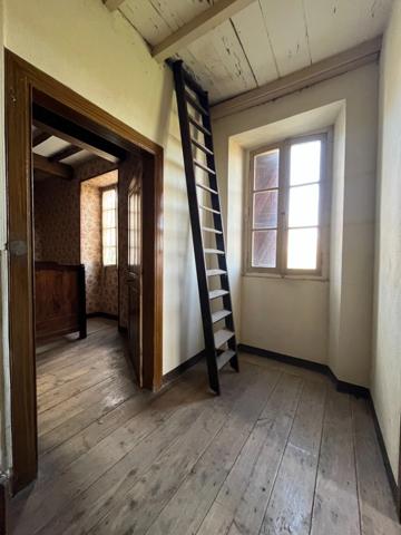 Marciac(32)proche:MAISON de 1720 en pierres, dans son jus, avec grange et jardin 680m2, au cœur d'un village patrimonial, ecole et commerces de proximité, pres de MARCIAC (32)assainissement collectif