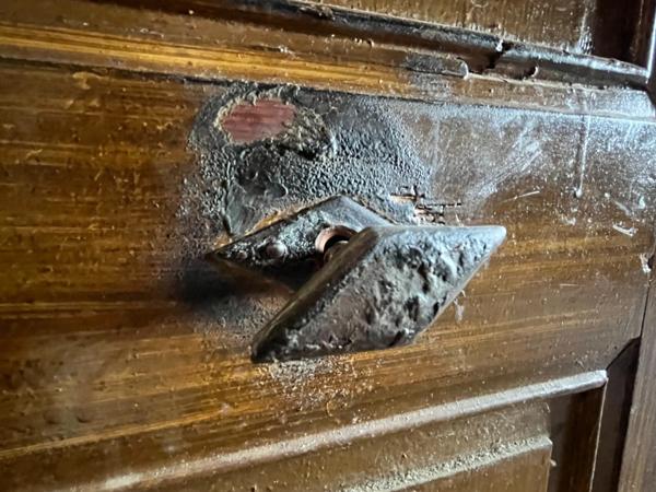 Marciac(32)proche:MAISON de 1720 en pierres, dans son jus, avec grange et jardin 680m2, au cœur d'un village patrimonial, ecole et commerces de proximité, pres de MARCIAC (32)assainissement collectif