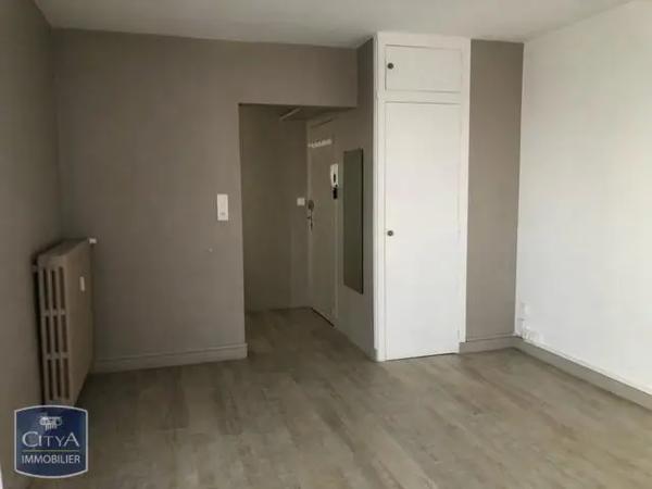 Appartement à louer 1 pièce 29.1m² Riom (63200)