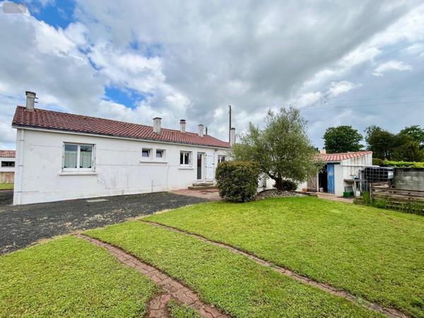 Maison individuelle à vendre à Challans en Vendée (85300), ref : 998/M/2364-85092