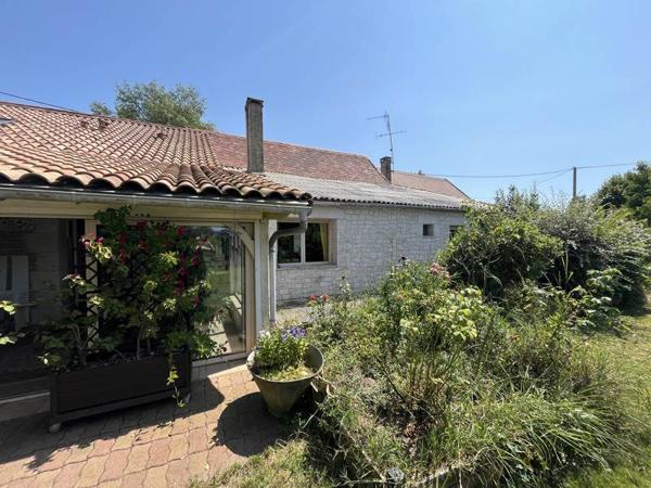 Maison à vendre |  Saint-Pierre-d'Eyraud |  6 pièces | 208 m²