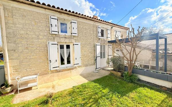 Maison à vendre    4 pièces •  Surgères