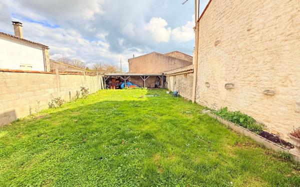 Maison à vendre    4 pièces •  Surgères