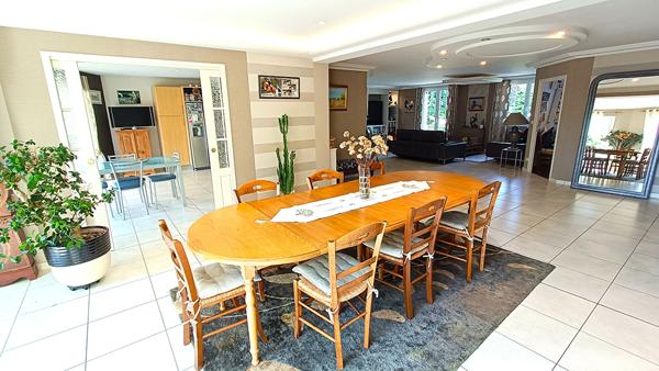 Maison - 7 pièces - Bonchamp-lès-laval