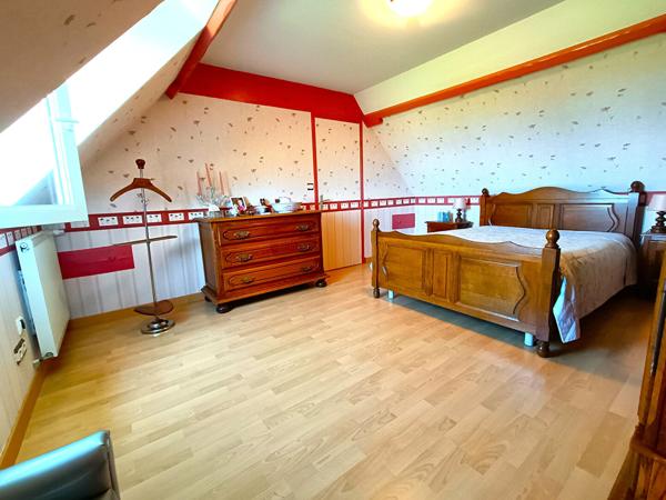 Maison - 7 pièces - Bonchamp-lès-laval