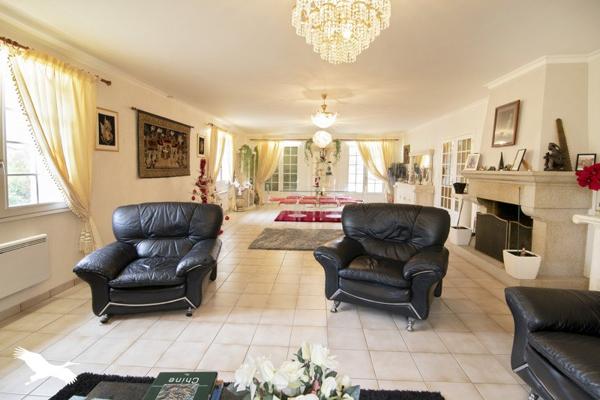 Maison à vendre |  Domérat |  6 pièces | 180 m²