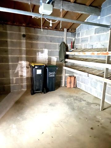 PAVILLON DE PLAIN PIED AVEC VUE DEGAGEE// SUPERBE TERRAIN arboré // PISCINE