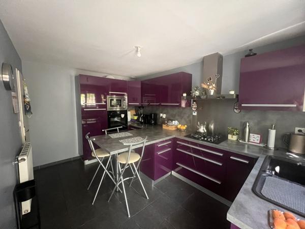 Maison à vendre 314 160 € Bassens 6 p 103 m² DPE C