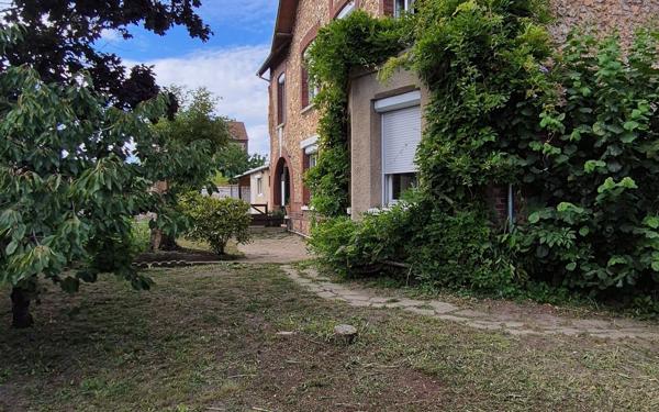 Maison à vendre    8 pièces • 150 m2 Oissel