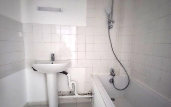 Appartement à louer    3 pièces • 44,63 m2 Caen