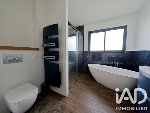 Maison à vendre 5 pièces 121 m² Saint-Jean-d'Angély