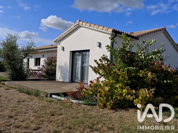Maison à vendre 5 pièces 121 m² Saint-Jean-d'Angély