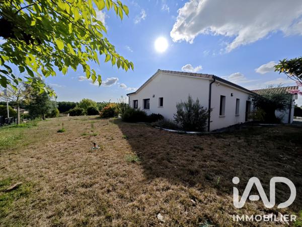 Maison à vendre 5 pièces 121 m² Saint-Jean-d'Angély
