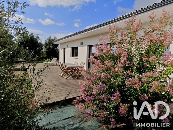 Maison à vendre 5 pièces 121 m² Saint-Jean-d'Angély