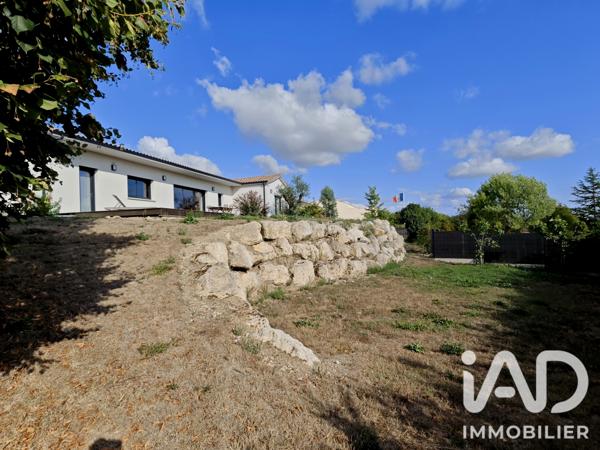 Maison à vendre 5 pièces 121 m² Saint-Jean-d'Angély