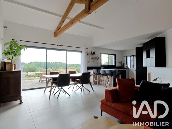 Maison à vendre 5 pièces 121 m² Saint-Jean-d'Angély