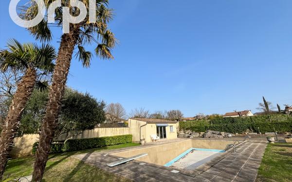 Maison à vendre    8 pièces •  Vogüé