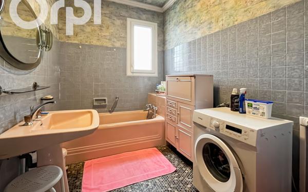 Maison à vendre    8 pièces •  Vogüé