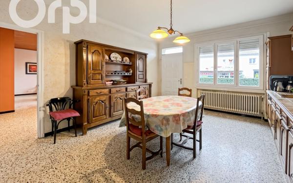 Maison à vendre    8 pièces •  Vogüé