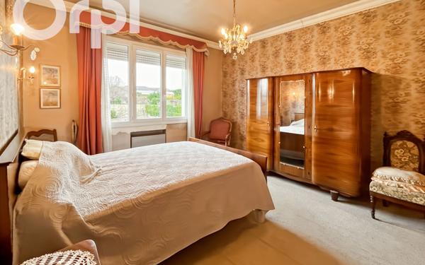 Maison à vendre    8 pièces •  Vogüé