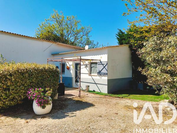 Maison à vendre 20 pièces 453 m² Saint-Laurent-d'Aigouze