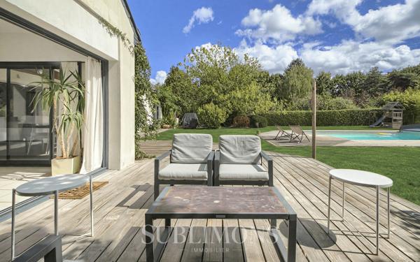 Maison 9 pièces 295 m²