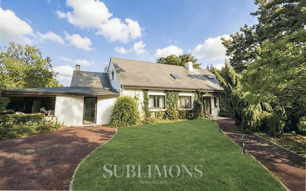 Maison 9 pièces 295 m²